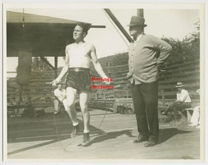 1934 JIMMY McLARNIN & POP FOSTER Vintage Boxing Photo TRAINING FOR BARNEY ROSS - Picture 1 of 2