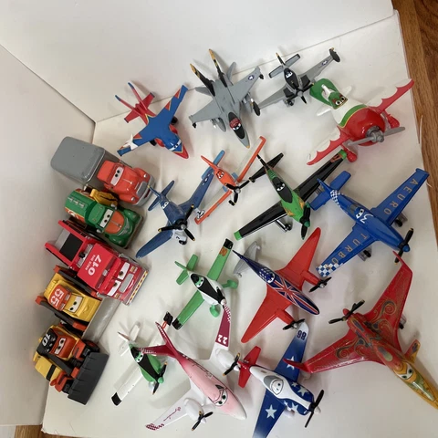 Disney Cars PLANES Huge Diecast Lot (Fire & Rescue) Cover