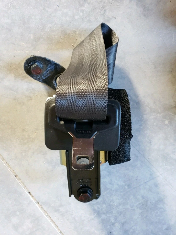 2014 2015 2016 Hyundai Equus Ultimate cinturón de seguridad trasero izquierdo retractor fabricante de equipos originales negro Foto 1 de 1