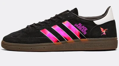 Black Sabbath Ozzy Osbourne inspired black Adidas Spezial trainers. ALL SIZES. Foto 1 de 4