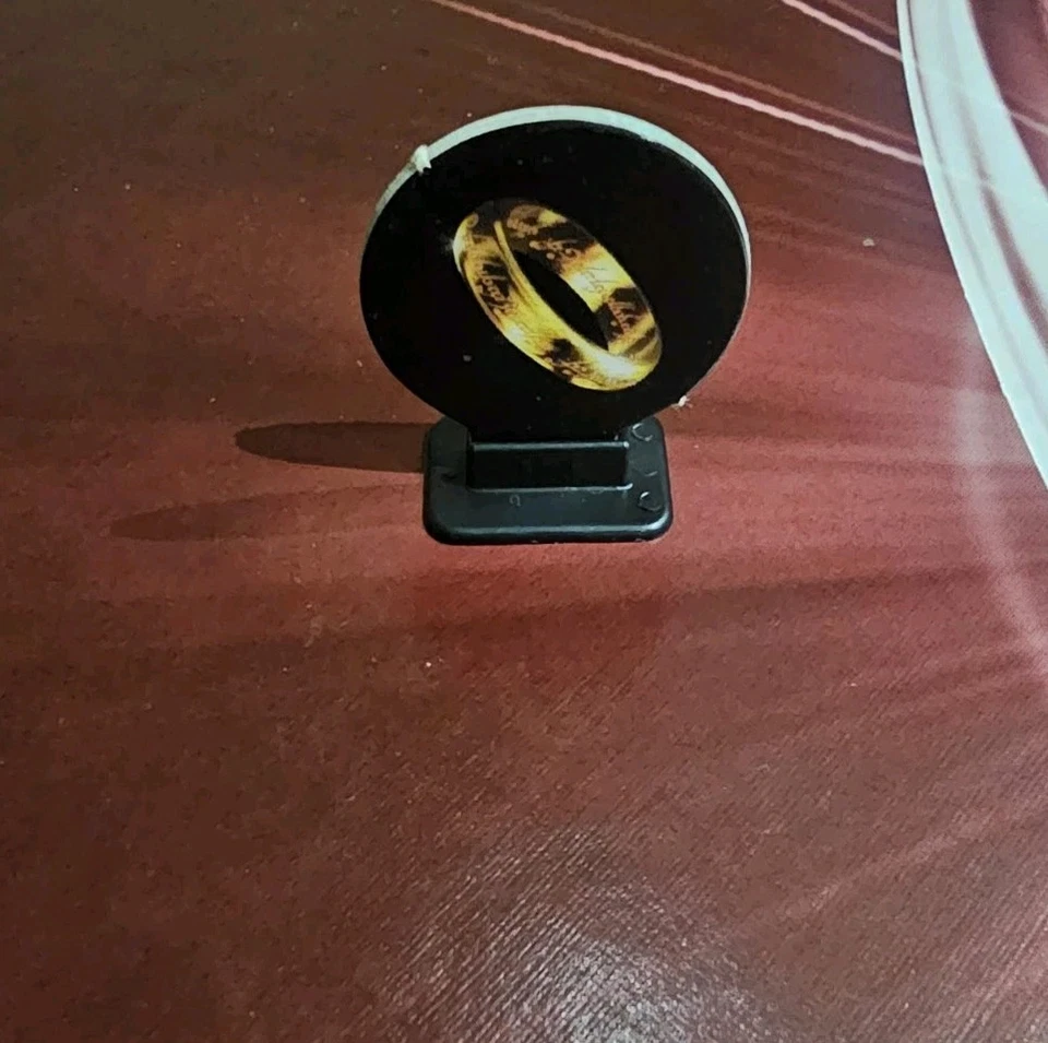  Lord of the Rings Edition (2002 Hasbro) board game, SPARES, ring token. - Image 1 of 1
