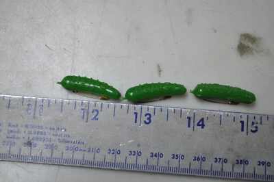 Lot of 3 Heinz Pickle Pins ,  Lighter Green plastic , Marked HEINZ and China - Image 1 of 4