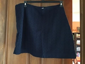 LL Bean  lined skirt, Navy Eyelet, Hidden Side Zipper, 20 Petite, Lightly Worn - Picture 1 of 2
