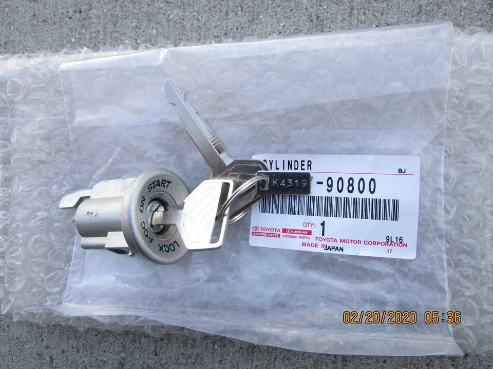 72 - 84 TOYOTA LAND CRUISER BJ40 BJ42 INTERRUPTOR DE BLOQUEO DE CILINDRO DE ENCENDIDO CON LLAVE NUEVO Foto 1 de 4