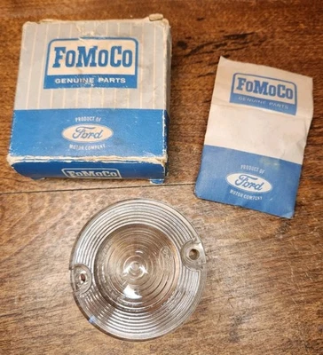 NOS FORD 1967 1968 FORD MUSTANG PARKING LAMP LENS CLEAR C7ZZ-13208-A - Image 1 of 4