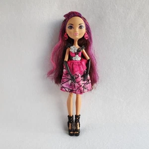 Ever After High BRIAR BEAUTY Thronecoming Puppe 2014 Kleid Schuhe Ohrringe ohne Maske - Bild 1 von 9