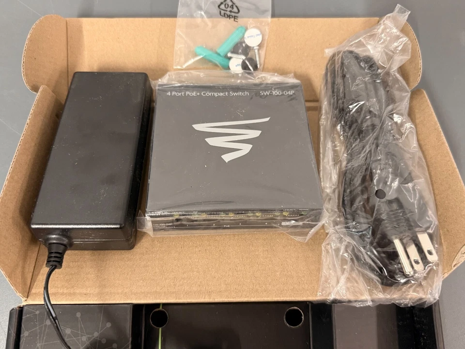 Luxul Sw-100-04p 4 Port Unmanaged Poe Switch