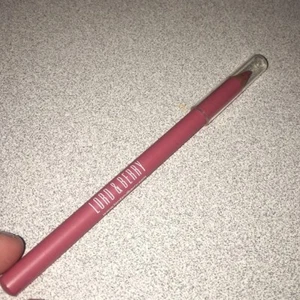 LORD & BERRY ROMANTIC ROSE Lip Liner 0.03 oz / 0.9 g Brand New .03 oz - Picture 1 of 2