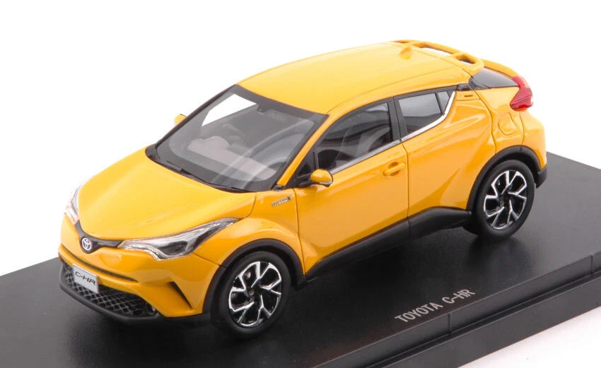 Toyota C-HR 2016 Yellow 1:43 Model 45601 EBBRO - Immagine 1 di 1