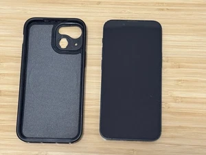 iPhone 13 Mini Unlocked, 256GB A2481 - Photo 1 sur 6