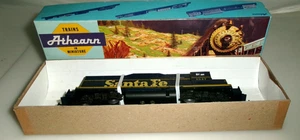 HO Scale Athearn 4205 ATSF Freight CP-35 Powered Diesel #1347 (B) Neu in OVP - Bild 1 von 3
