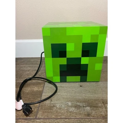 Mini nevera Ukonic 17923 Minecraft Green Creeper 9 latas, 6,7 L 1 puerta ambiente LEER Foto 1 de 4