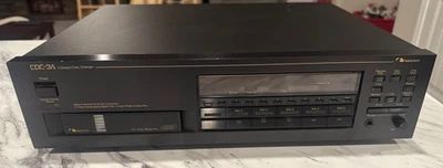 Nakamichi Vintage CDC-3A Compact Disc Player Changer com 6 CD Magazine, Funciona. - Imagem 1 de 4