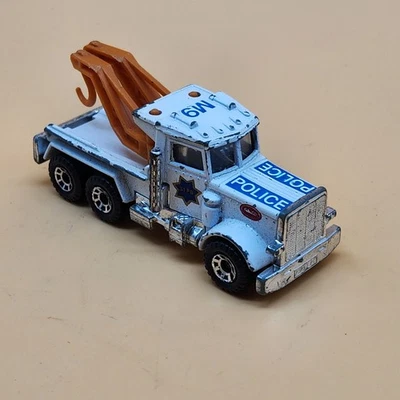Vintage Matchbox Peterbilt Police Tow Truck 1981 Diecast 1:80 White Blue 3" - Image 1 of 4