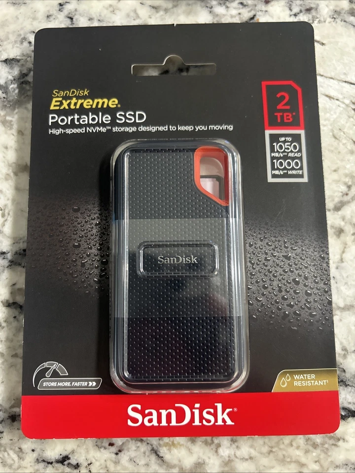 SanDisk Extreme 2TB Portable External SSD Black - Image 1 of 2