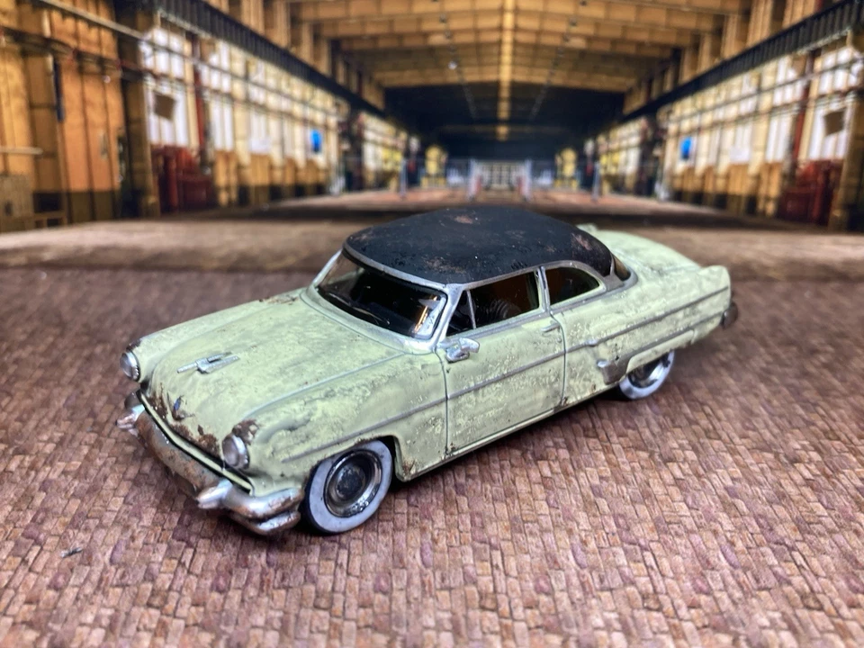 1954 Lincoln Capri выветренный сарай найти ржавый 1/64 литой заказ сарая найти - Изображение 1 из 4