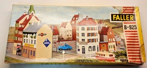 Faller HO 1:87 N. vintage anni 60 Blocco residenziale città europea B-925. RARO! - Foto 1 di 4