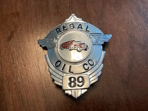 Regal Oil Line Transport Vintage Mitarbeiter Pin Hutabzeichen - Bild 1 von 2
