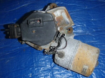 74 73  72 71 70 69 68 1967 CHEVROLET CAMARO PONTIAC BUICK OLDSMOBILE WIPER MOTOR - Image 1 of 4