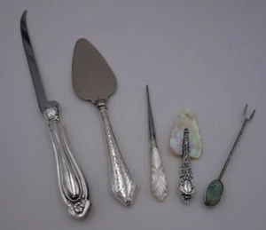 5 Artículos de Plata Surtidos Incluyendo 3 con asas HH de Ley) (#8102) - Imagen 1 de 4