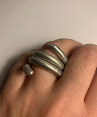 Anello  uomo  modello spirale in alluminio colore argento taglia 16 - Immagine 1 di 3