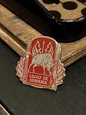 2X Prendedores Esmalte Duro Legión Imperio Romano - Legio IX Hispana Roma Foto 1 de 2