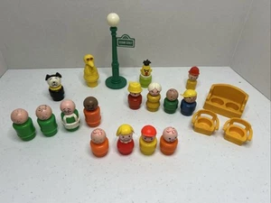 Vintage Lot Of 20 Fisher Price Little People Sesame Street Furniture Wooden 60’s - Picture 1 of 17