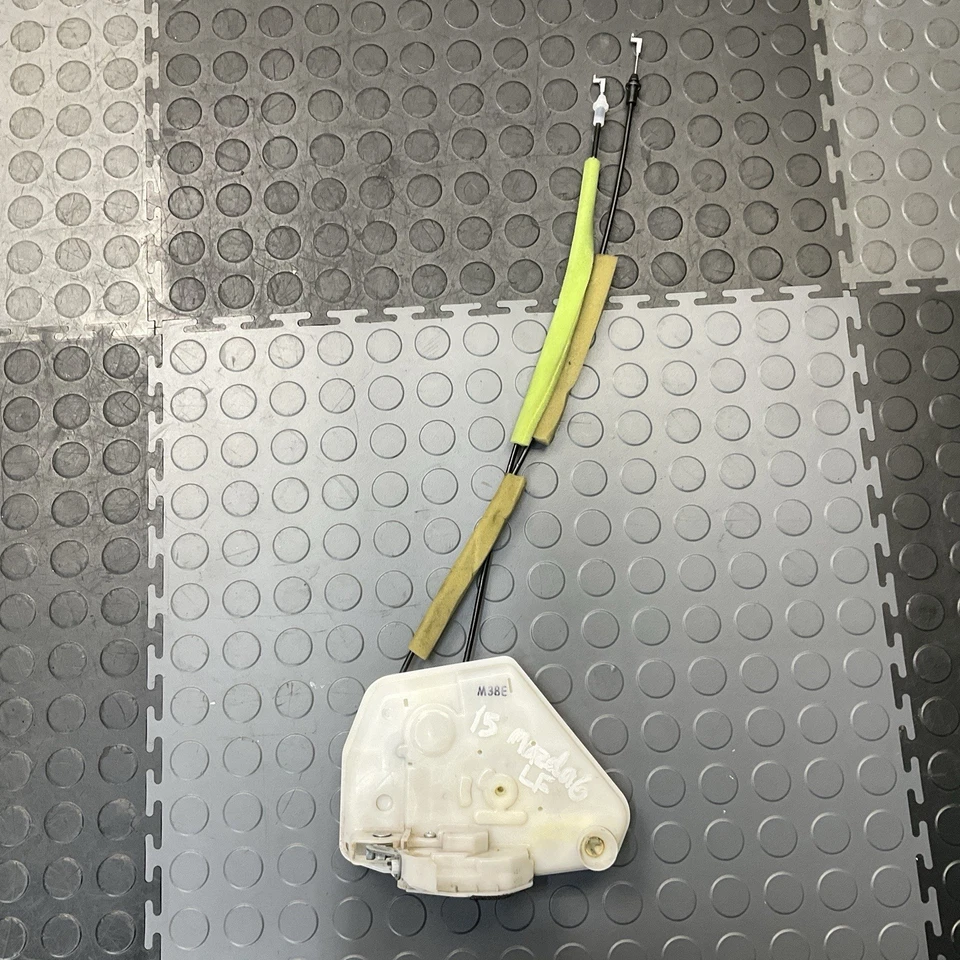 Conjunto de actuador de cierre de puerta delantero izquierdo Mazda 6 2014-2017 fabricante de equipos originales Foto 1 de 4