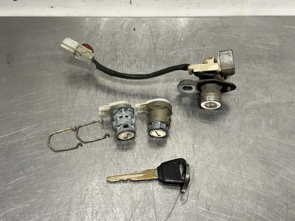 Cilindros de cerradura de puerta con llave Acura Vigor 1992-1994 OEM Foto 1 de 4