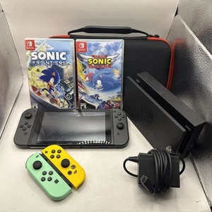 Nintendo Switch (HAC-001) Bundle: Konsole, Controller, 2 Spiele (Sonic) mehr - Bild 1 von 17