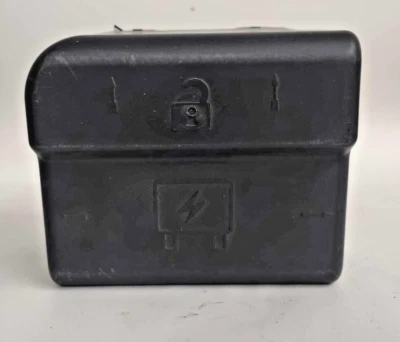 2006 GMC Envoy Cabin Fuse Box - Image 1 of 4