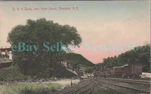 Postal coloreada a mano Oneonta NY - D&H RAILROAD YARDS FROM DEPOT - - Imagen 1 de 2