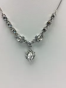$68 Givenchy Multi Crystal Silver Tone Teardrop Pendant Necklace 707 GN/z26s - Picture 1 of 9
