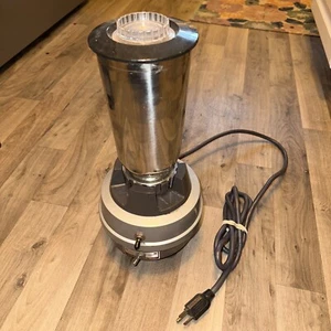 Hamilton Beach Commercial Bar Mixer Blender 909 A Stainless Steel USA Vintage - Picture 1 of 2