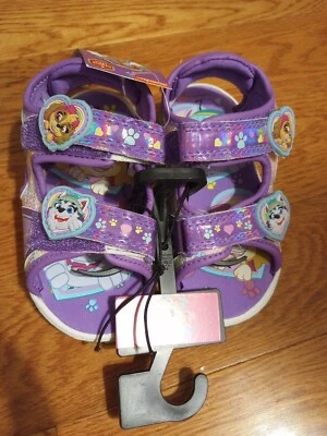 Sandalias iluminadas moradas Paw Patrol para niñas pequeñas tallas 7 nuevas con etiquetas Foto 1 de 3