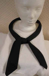 US NAVY ENLISTED PETTY OFFICERS DRESS BLUES CRACKERJACK NECKERCHIEF comes ROLLED - Picture 1 of 5