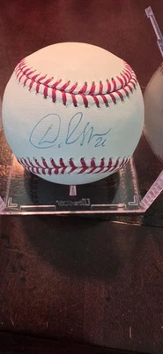 Béisbol Rawlings autografiado por Dan Uggla Atlanta Braves MLB  Foto 1 de 3