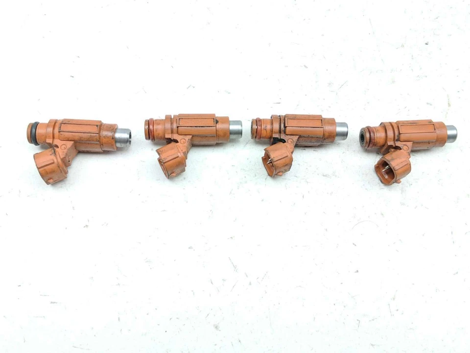 04 05 Inyector de combustible de gas Suzuki GSXR 600 750 Foto 1 de 4