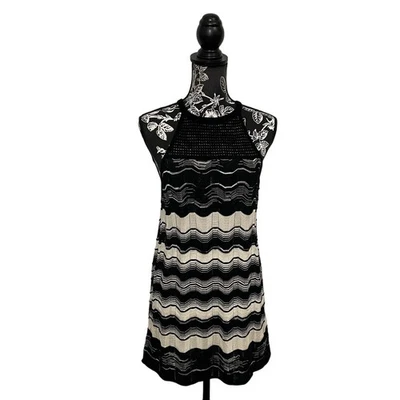 Top Missoni Tejido Espalda Corredora Sin Mangas Patrón Chevron Negro Crema IT 48 / US 12 Foto 1 de 4