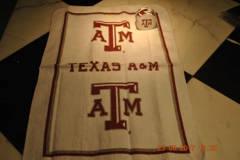 TEXAS A&M   AGGIES  --11  x 17 -- Cotten Towel -- NCAA -- Just soak in Hot Water Cover