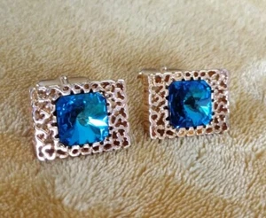 Royal Blue Faceted Glass Cufflinks Gold Tone Mid-Century Modern Bold Gold Tone  - Picture 1 of 11
