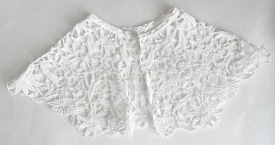 Disfraz vintage de encaje con cuello sintético desmontable floral de algodón cosido a mano disfraces Foto 1 de 3