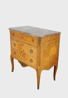 Commode style Transition - Photo 1/4