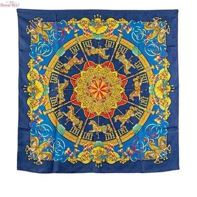 Bufanda de seda Hermès Luna Park multicolor 89x88 cm excelente estado - Imagen 1 de 4