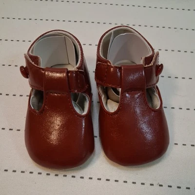 Red toddler shoes, baby moccasins, Baby Mary Janes, with button closure  - Image 1 of 4