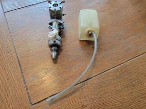 K&B 3.5 Inboard Engine With Carb, Driveshaft and Fuel Tank RC Tunnel Boat  - Picture 1 of 4