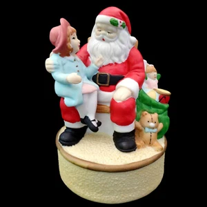 CHRISTMAS wind-up PORCELAIN VINTAGE MUSIC BOX / "SANTA CLAUS IS COMING TO TOWN" - Picture 1 of 5