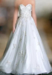 Fairytale Wedding Gown - Picture 1 of 4