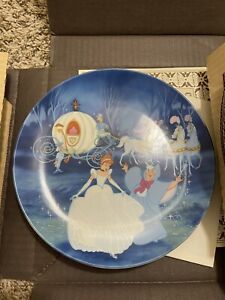 Disney 1990 Edwin M. Knowles Cinderella 8 Plates Collection Minty Condition