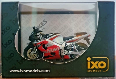 1:24 scale IXO,  STB002  Suzuki GSX-R 750   Year 2000 - Image 1 of 2
